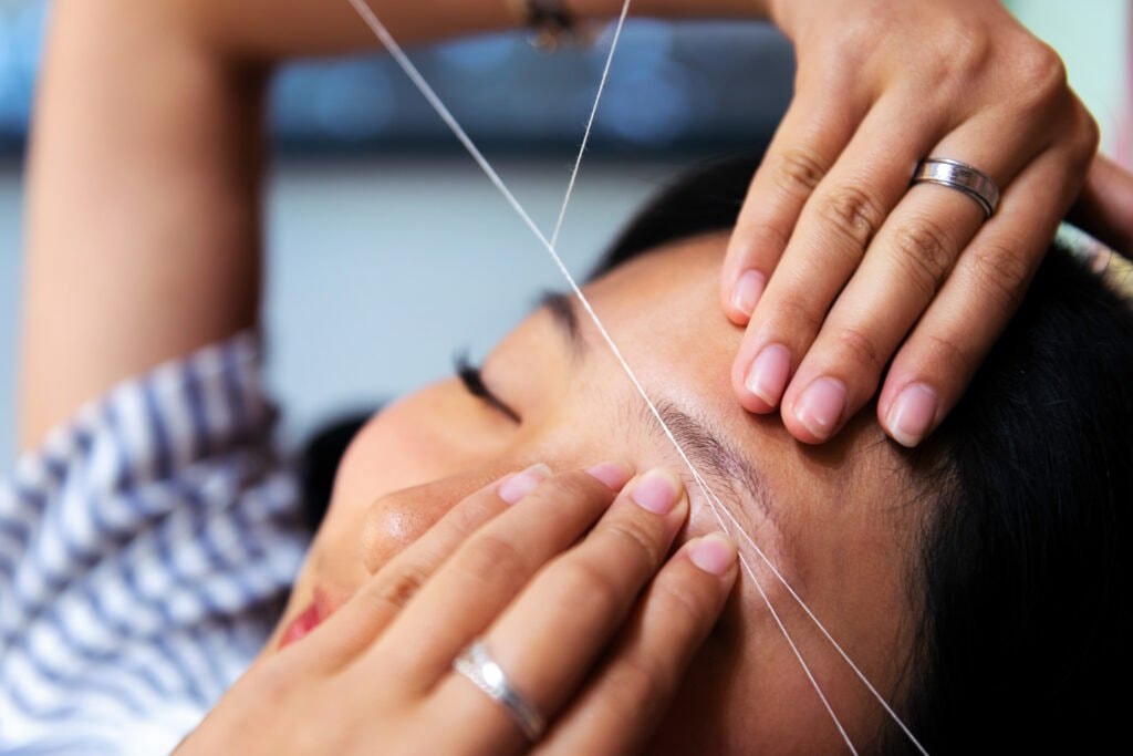 Wenkbrauwen epileren & Henna brows