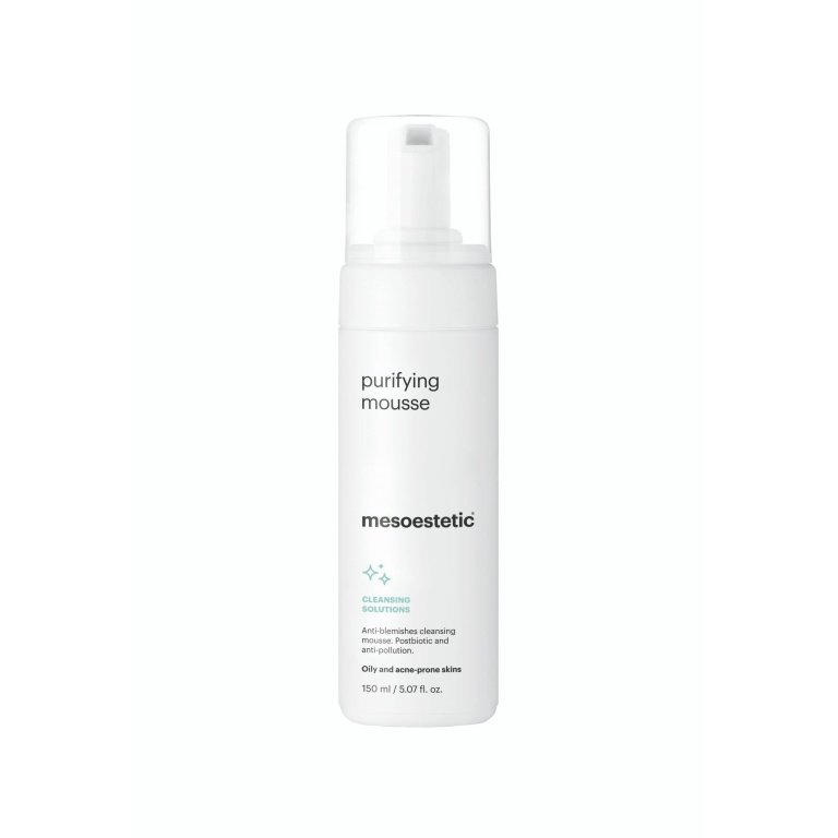 Mesoestetic Purifying Mousse, een balancerend reinigingsschuim voor vette en acnegevoelige huid, verwijdert onzuiverheden en make-up.
